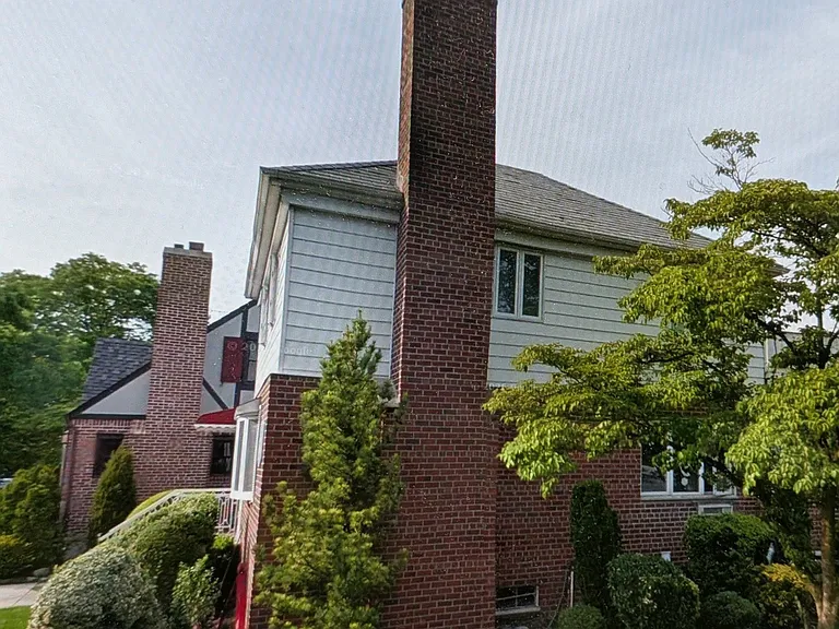 69th Ave — Photo 1