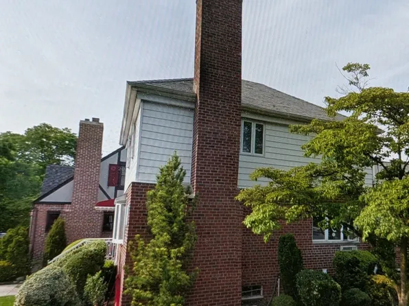 17805 69th Ave, Flushing, NY 11365