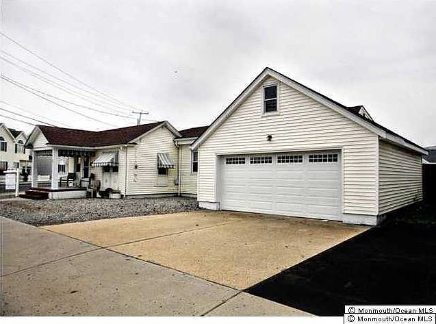 2nd image of 541 E Main Street
