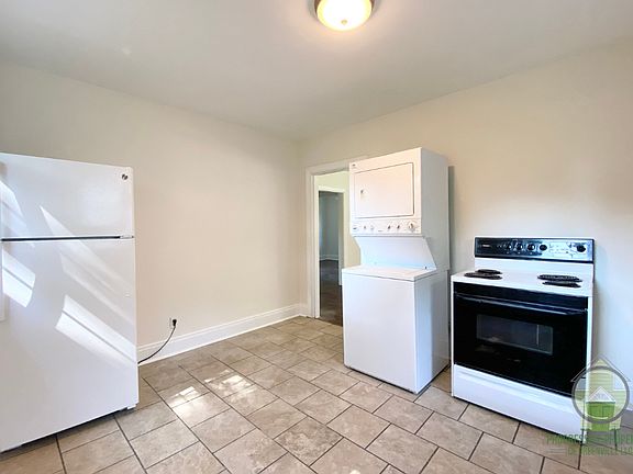 4th image of 30 Sycamore Dr