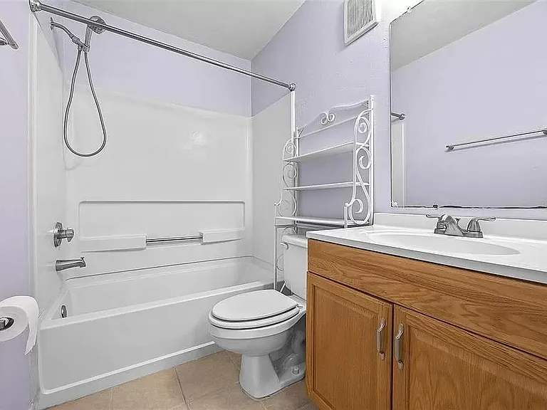 4000 SW 23rd St #1108 — Photo 8