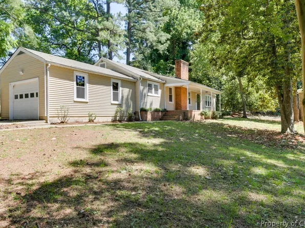 47 James River Ln, Newport News, VA 23606