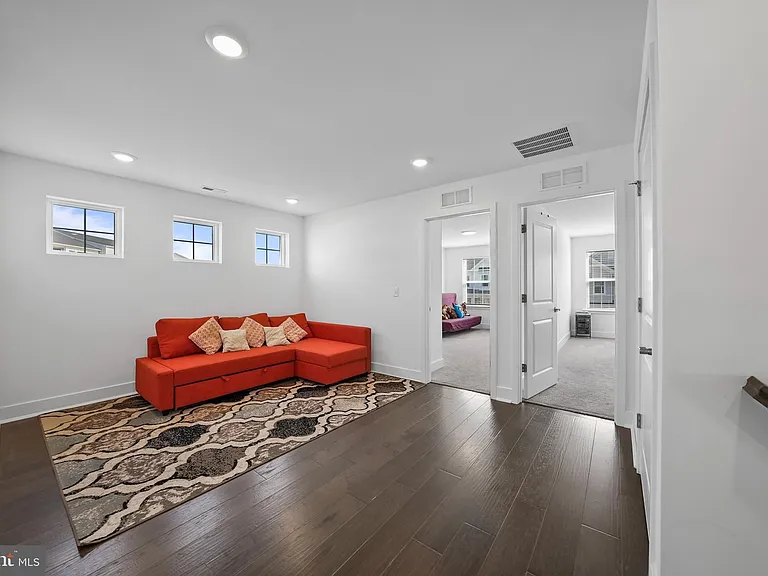4 William Boyer Dr — Photo 32