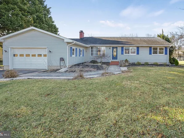 48 Richardson Cir, Dover, DE 19901