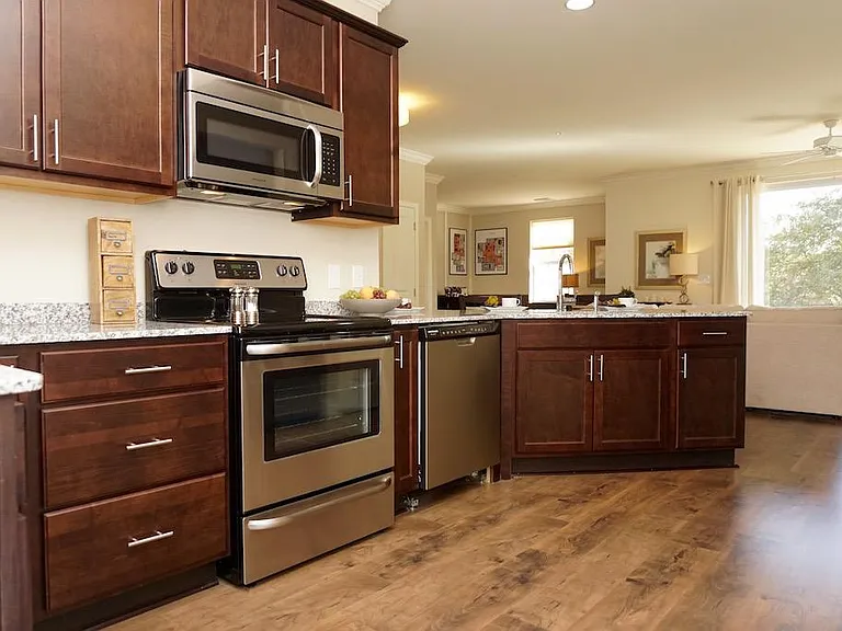 Highland Creek — Photo 15
