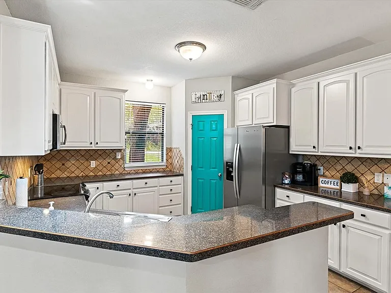 1609 Cheyenne Trl — Photo 11