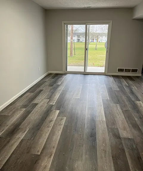 Sandy Ridge Apartments — Photo 11
