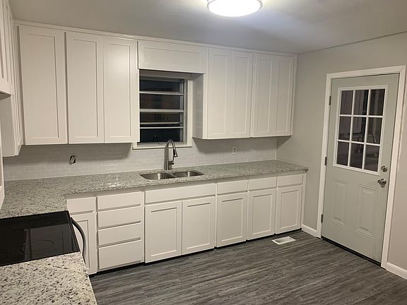 5th image of 1405 Forrest Dr #1