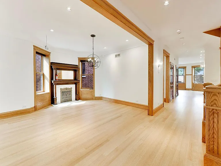 3752 N Wayne Ave — Photo 5