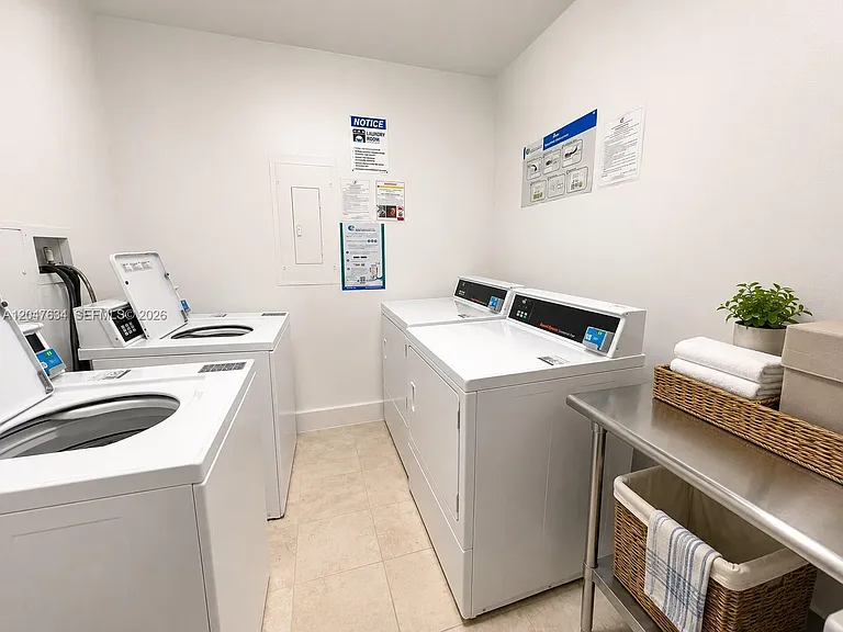 2801 NE 183rd St #208W — Photo 12