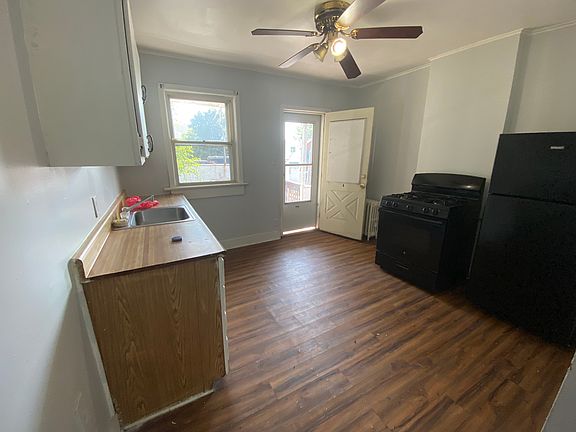 5th image of 426-428 E Northampton St #4