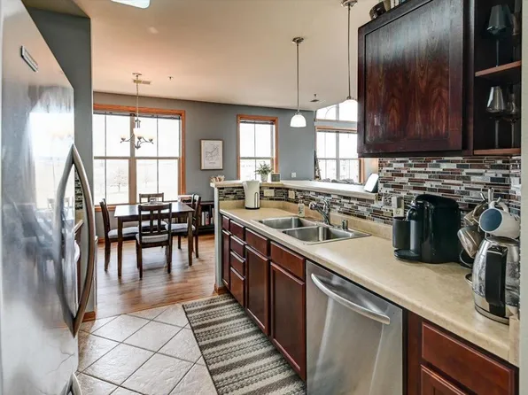 2581 Smith's Crossing #315, Sun Prairie, WI 53590