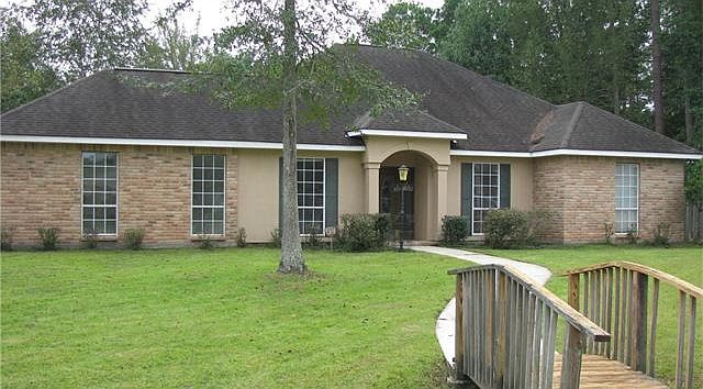 1st image of 332 Sioux Dr