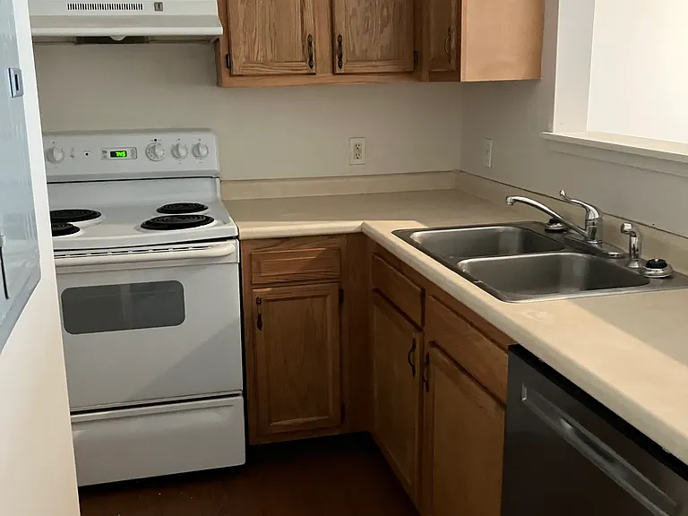 203 Pearl St #307 — Photo 1