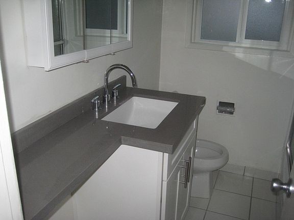 4th image of 4550 Hazeltine Ave APT 3