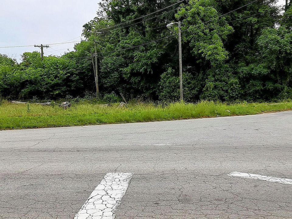 1st image of 6 Street & Railroad Ave