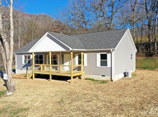 160 Shook Cove Rd, Tuckasegee, NC 28783