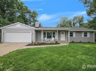 1516 Southlawn Dr SW, Wyoming, MI 49509
