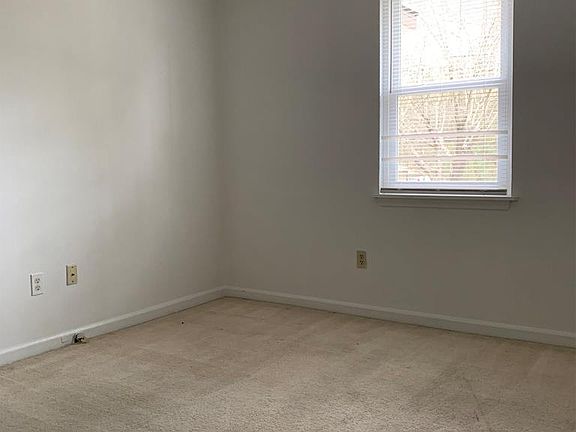 4th image of 2231 Basswood Dr