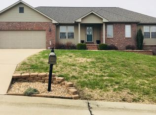 1413 Holly Dr, Cape Girardeau, MO 63701