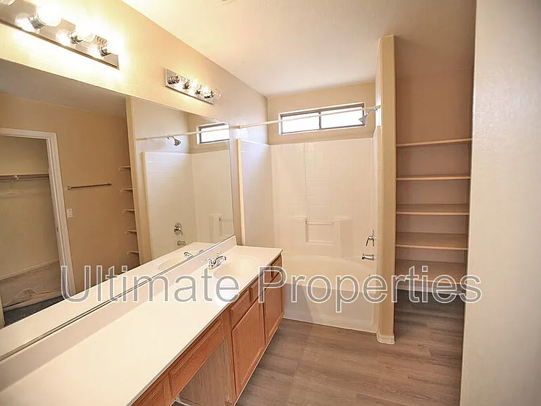 12706 W Ash St — Photo 14