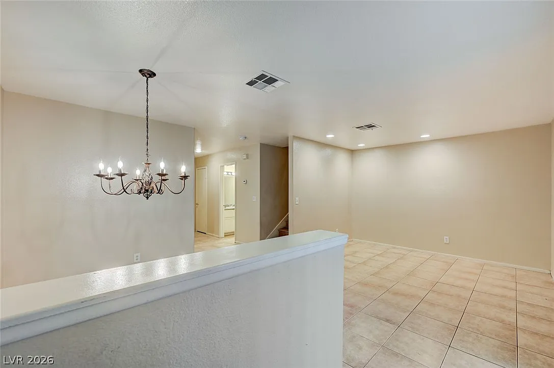 3 bed, 2.5 bath, 1265 sqft, $1,800 — Photo 4