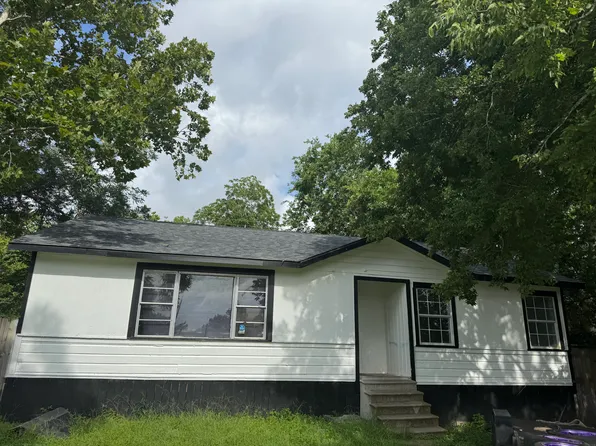 310 6th St, Rosenberg, TX 77471