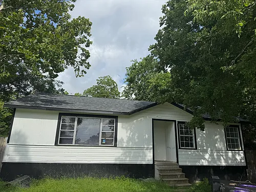 310 6th St Photo 1