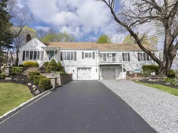 27 EDGE HILL Road, Wappingers Falls, NY 12590