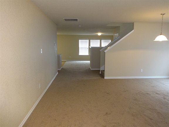 3rd image of 5439 Montague Ln