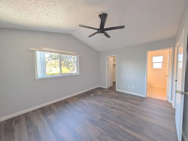 10988 Mira River Ct — Photo 14
