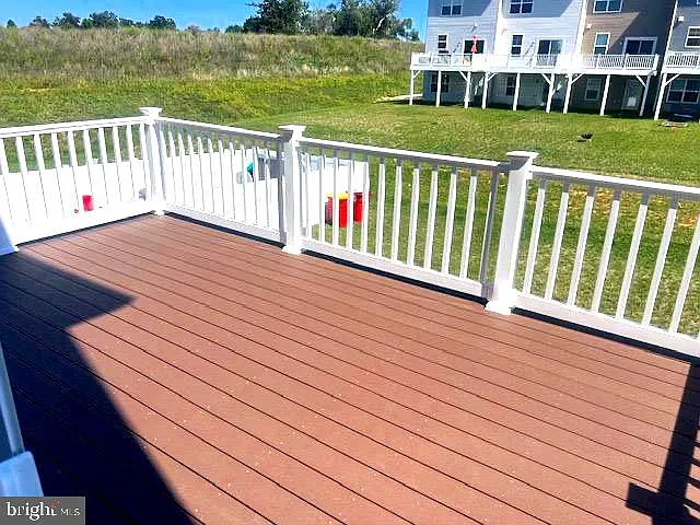 98 Extrovert Dr — Photo 13