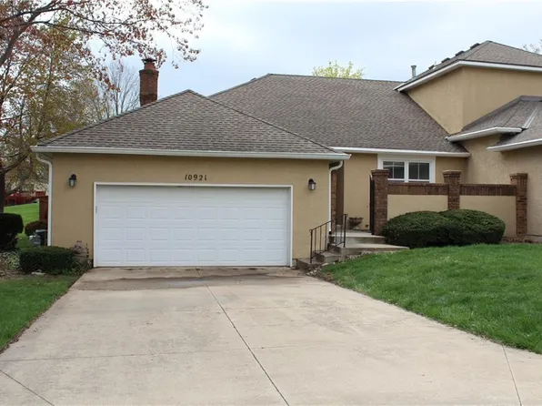 10921 W 98th St, Overland Park, KS 66214