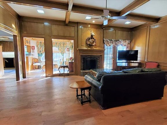 4th image of 1910 S Saint Andrews Ct