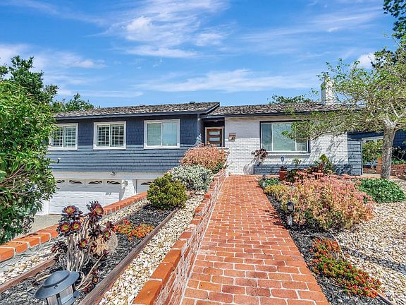 3rd image of 46 Upper Oak Drive