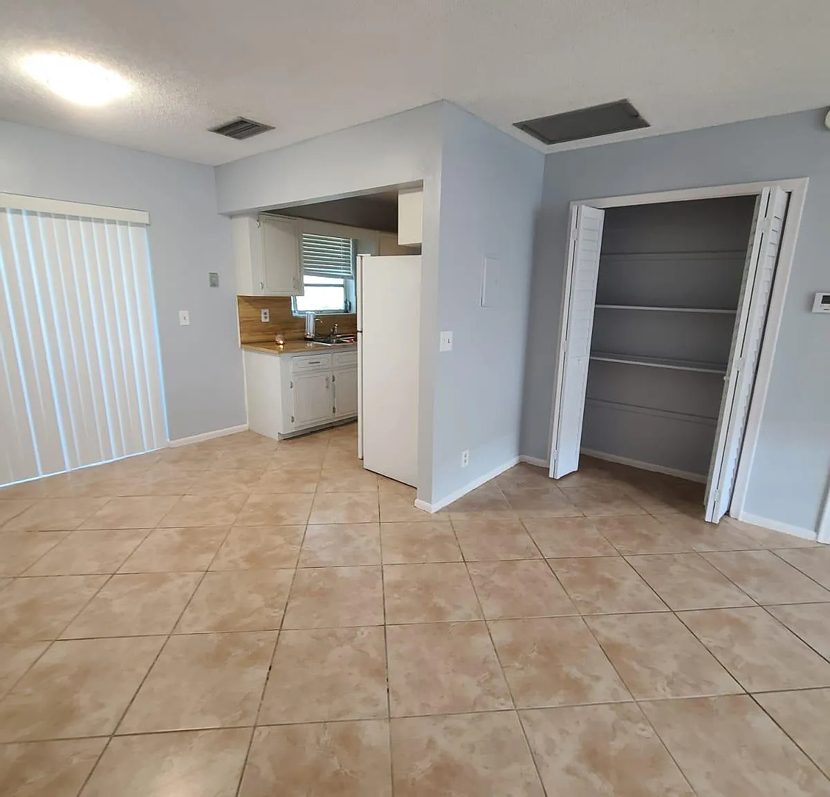 1 bed, 1.5 bath, 730 sqft, $1,500 — Photo 3