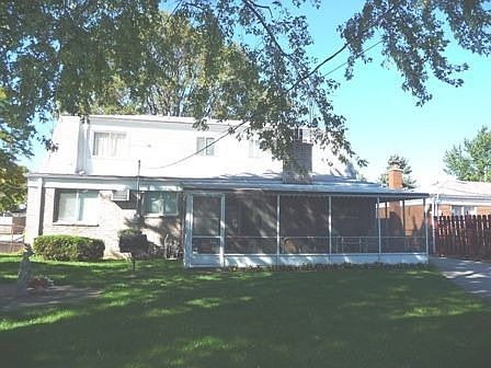 2nd image of 23810 Grove St