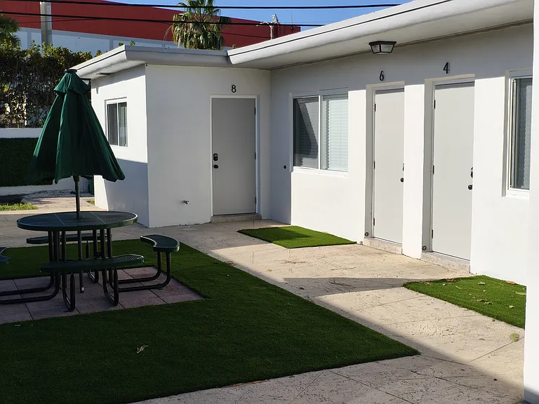 3060 SW 27th Ln #7 — Photo 6