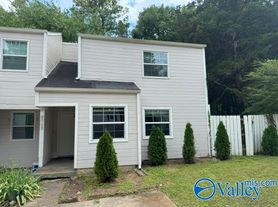 2713 Clayton Dr NW, Huntsville, AL
