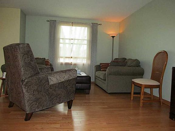 4th image of 134 Oberlin Dr