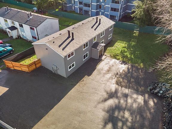 4th image of 820 75th St E APT C