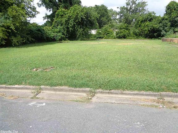 5th image of 2401 Wright Ave