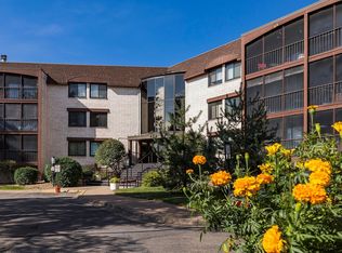 4710 58th Ave N APT 115, Crystal, MN 55429