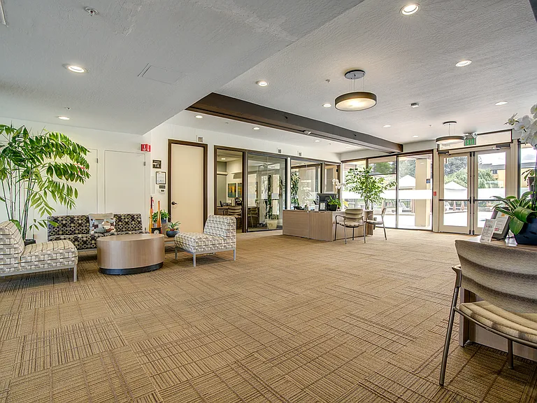 Americana Apartments — Photo 27