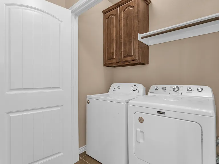 4924 Stray Creek Ln — Photo 25