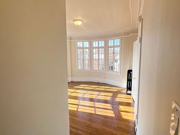 4th image of 700 Taylor St #601