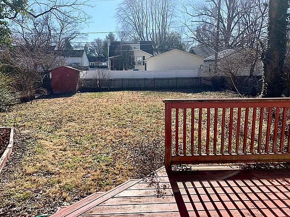 5th image of 3307 Bayard Park Dr