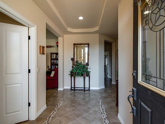 4th image of 8708 Maryland Ct