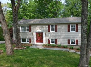 29 Whippoorwill Rd, Bethel, CT 06801