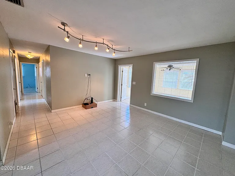302 Fox Pl — Photo 8